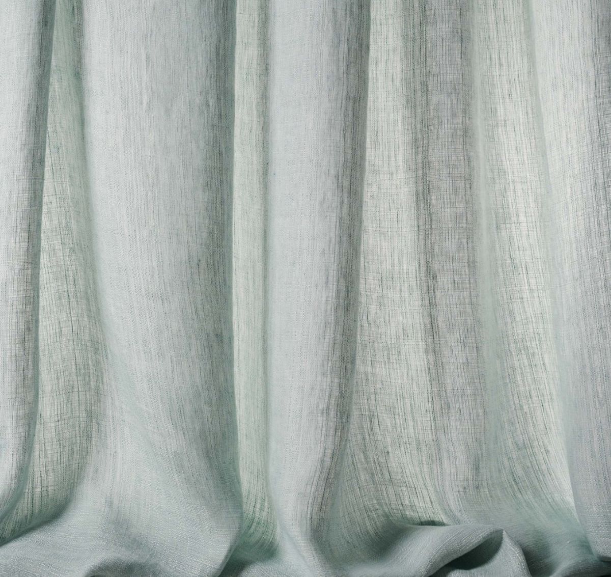 Elizabeth Code  F4739 from Colefax&Fowler gardinstoff 