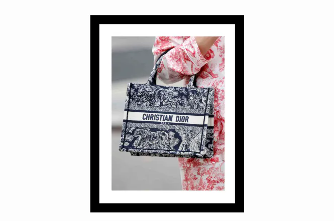 Hovedbilde Glass picture w/frame Christian Dior bag 70cm x ...