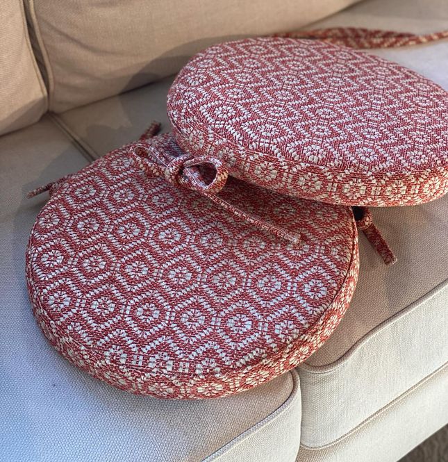 Hovedbilde Sitteputer i stoffet Arran fra Colefax&Fowler 