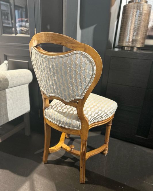 Hovedbilde Barokkstol trukket i stoff fra Manuel Canovas 