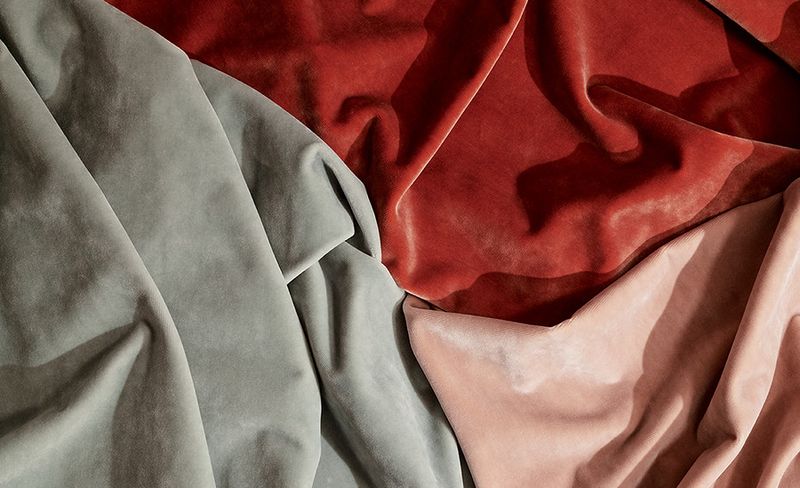Faze Stain Repellent FR Velvet fra Kirkby Design  - SØK HER!